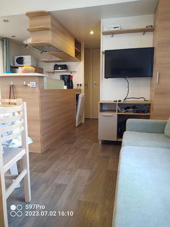 Mobil-Home 6/8 Personnes Au Domaine De Kerlann, Pont-Aven Ngoại thất bức ảnh